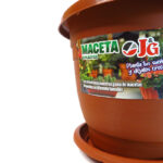 Maceta marrón JyG lisa c/plato, 19 x 15 cm - Imagen 2
