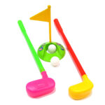 Set de Golf plástico en red, 6 pcs (2 pelotas, hoyo, 2 palos, bandera); 50 x 9 cm,