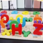 Rompecabezas didáctico madera abecedario y números español inglés - Imagen 3